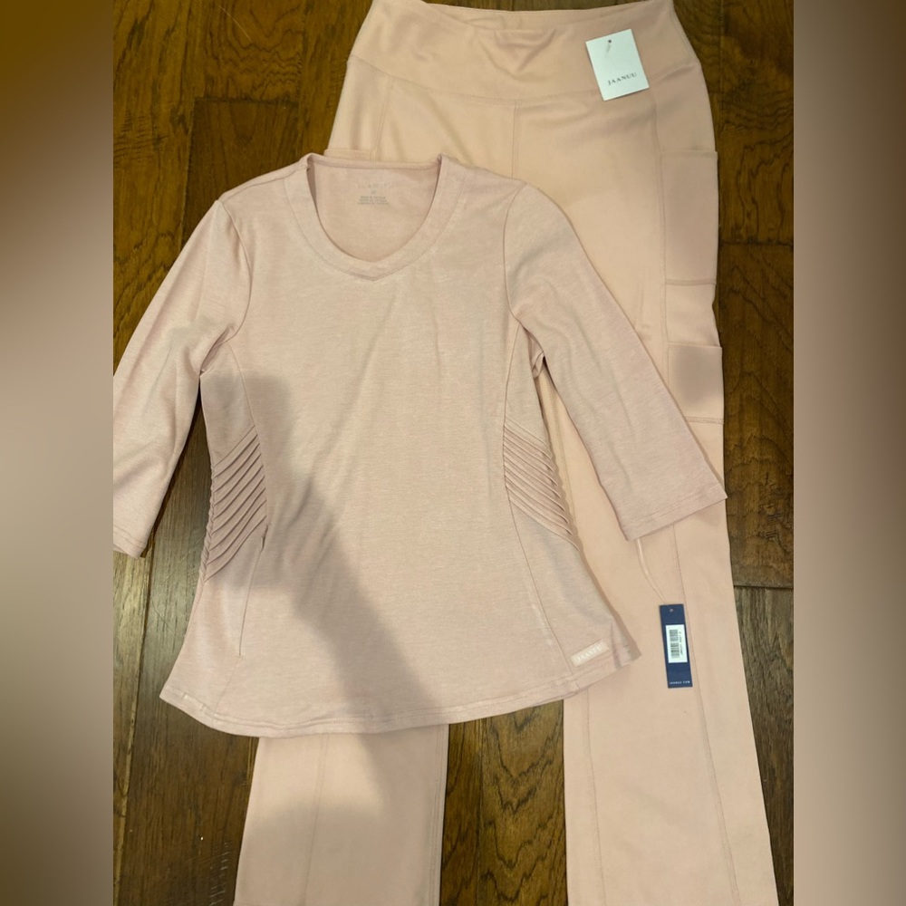 Jaanuu Set NWT